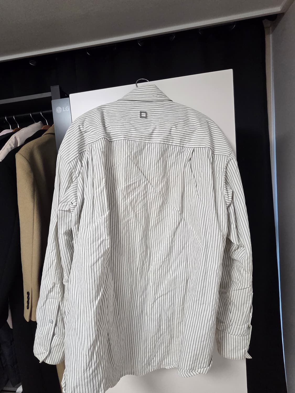 23fw 우영미 스트라이프 크링클 셔츠 48사이즈 상품이미지2