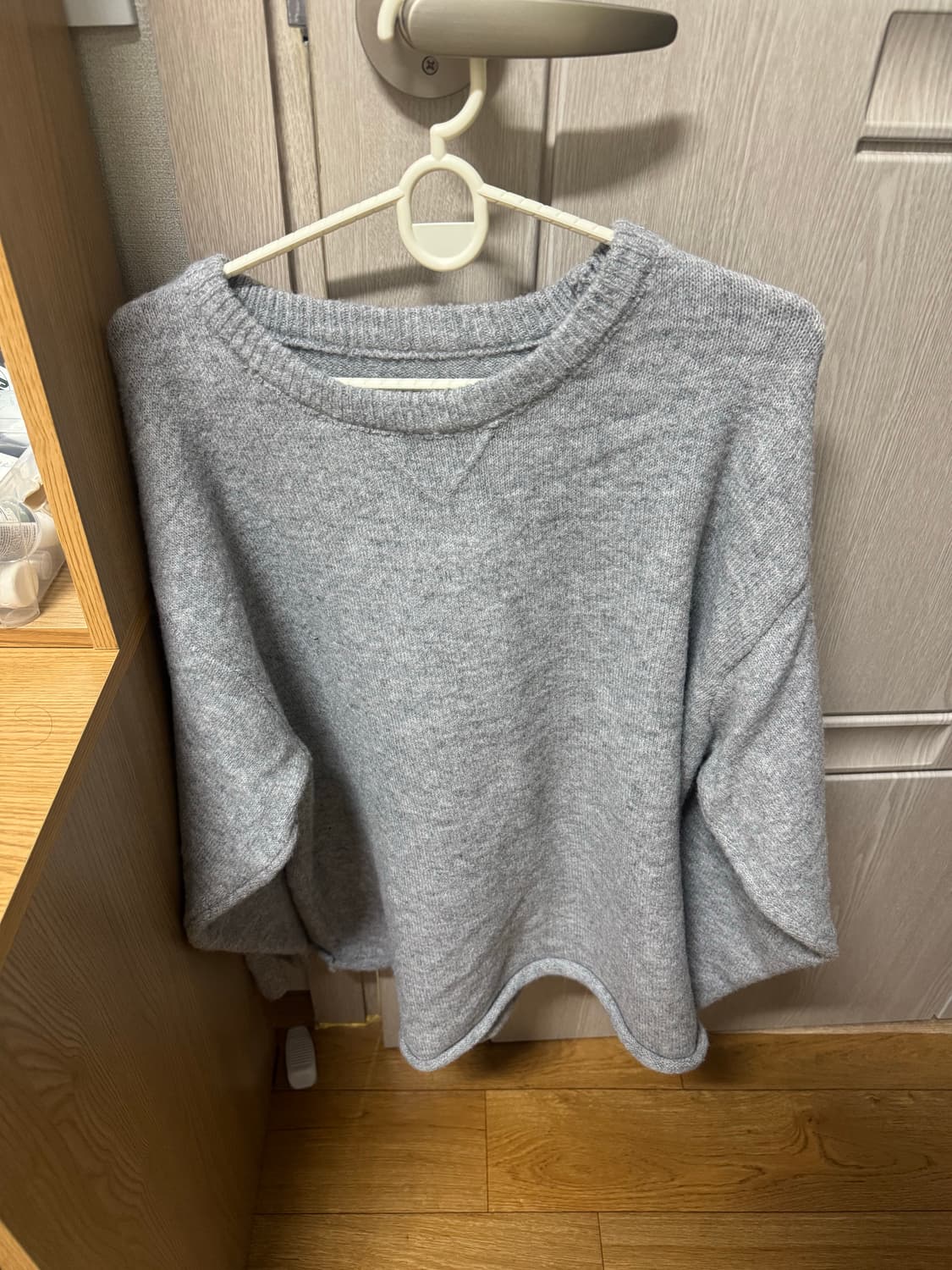 그레이 루즈핏 울니트 상품이미지1