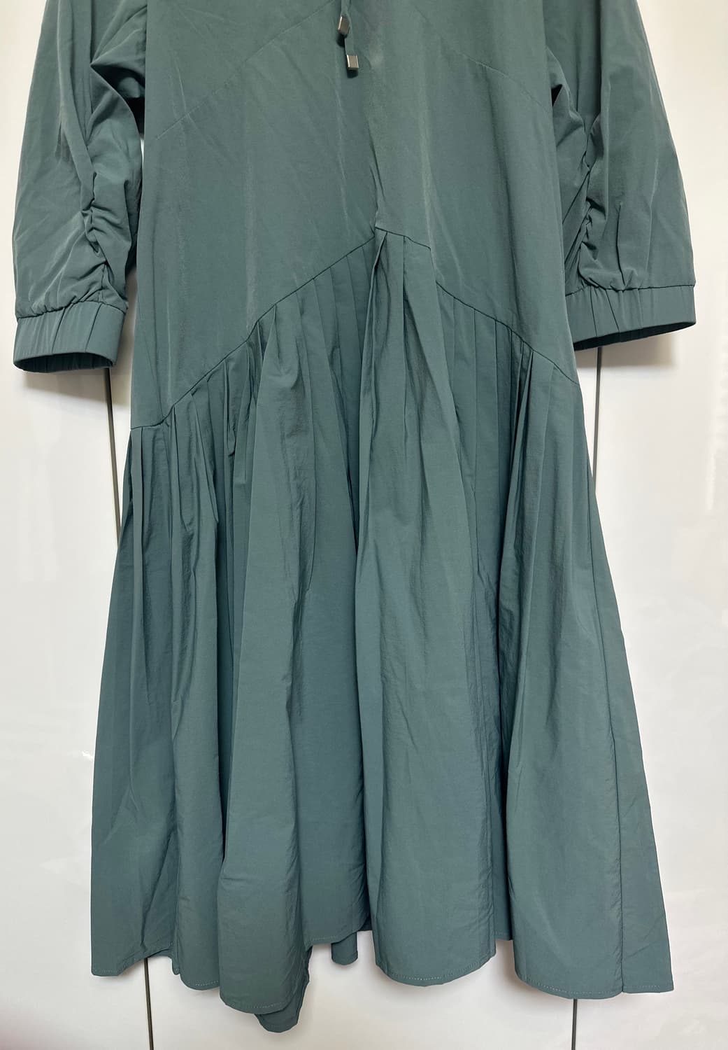 오프리미츠 그린 플레어 원피스 상품이미지3