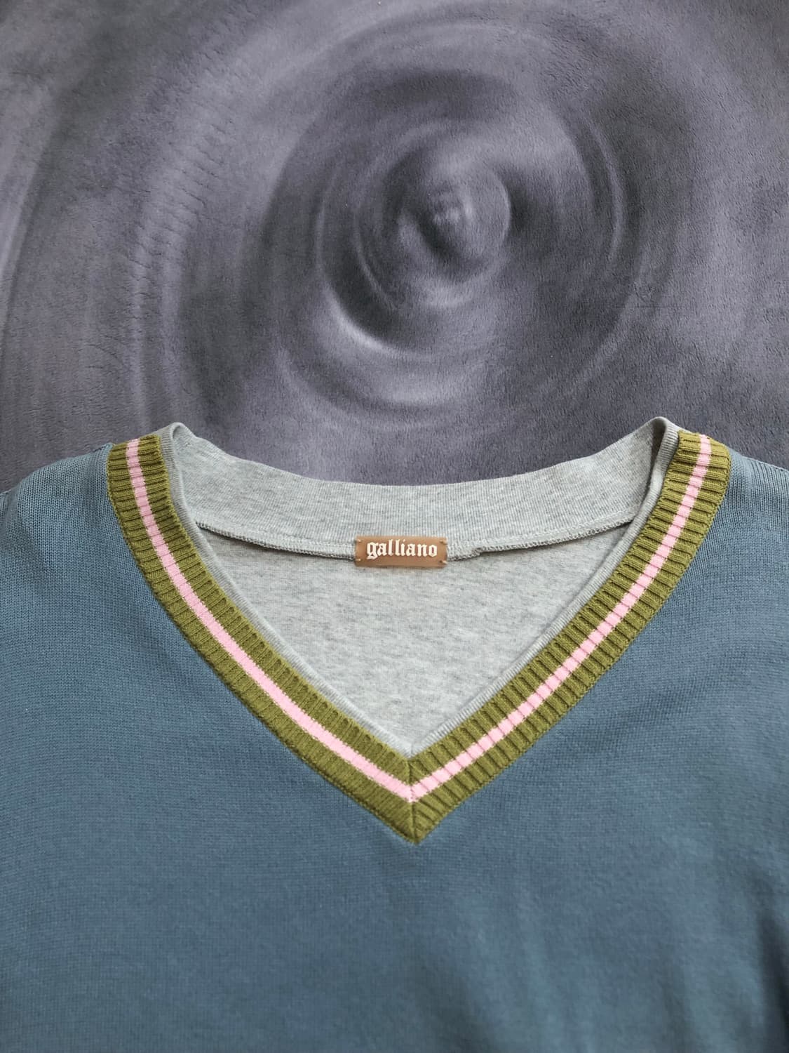 Blade Piping Burble Font Sweat Shirt 상품이미지3