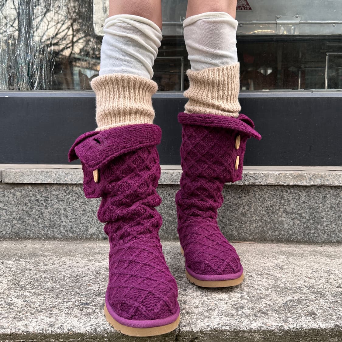 00s 레어 다크 핑크 와플 니트 카디 어그 부츠 상품이미지5