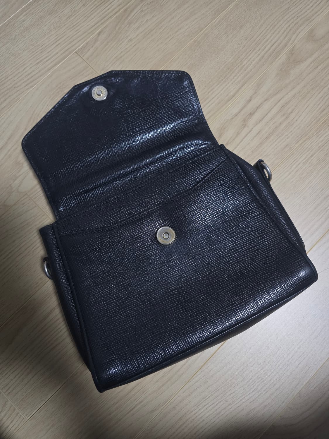 Courreges 꾸레쥬 레더 블랙 숄더 토트백 상품이미지8