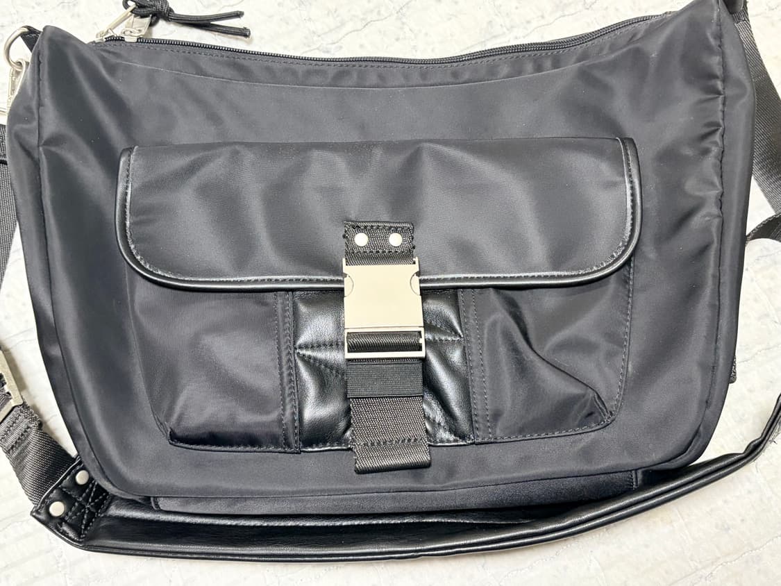 메종미네드 BUCKLE STRAP HOBO BAG 메신저/크로스 백 상품이미지2