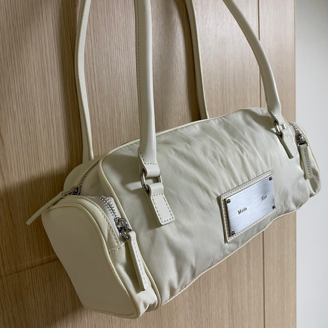 마뗑킴 나일론 보스턴 백 아이보리 상품이미지3