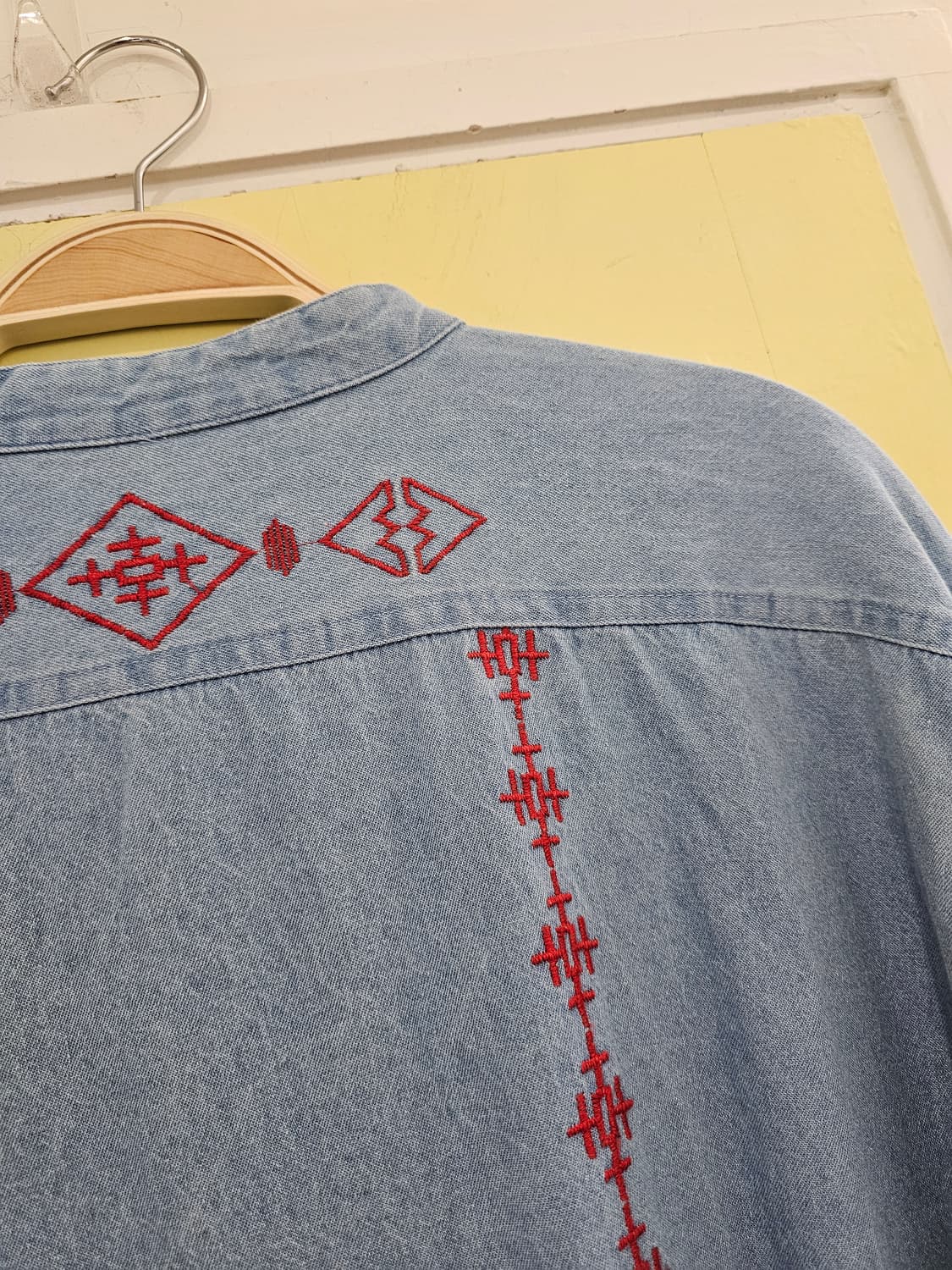 India 헨리넥 자수 데님셔츠 상품이미지5