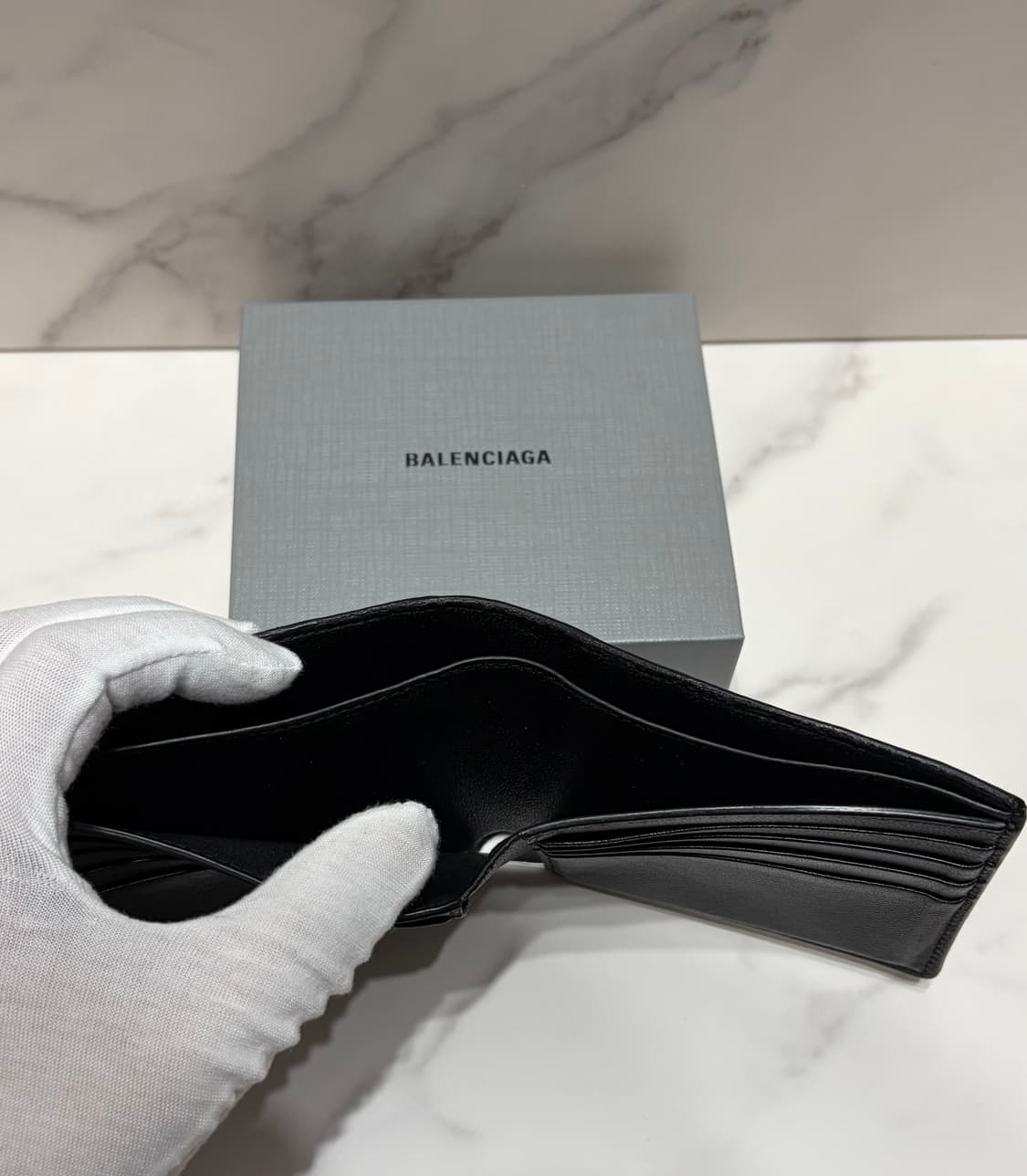 [정품] 발렌시아가 반지갑 판매 상품이미지4