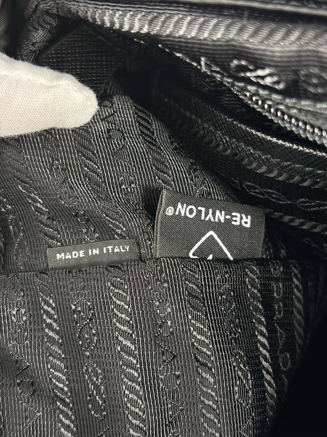 (새상품급)프라다 사피아노&리나일론 미디움 신형 백팩 상품이미지10