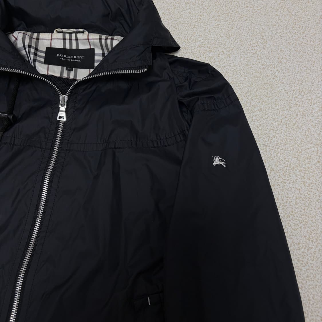 버버리 블랙 바람막이 봄 자켓 상품이미지4