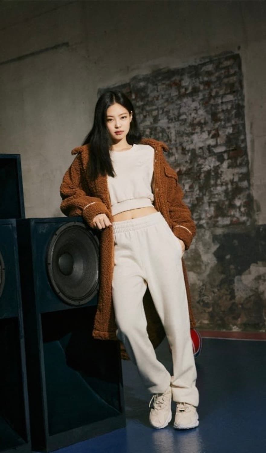 아디다스 블랙핑크 제니 코지 쉐르파 양털 롱후리스 뽀글이 자켓 XS 상품이미지4