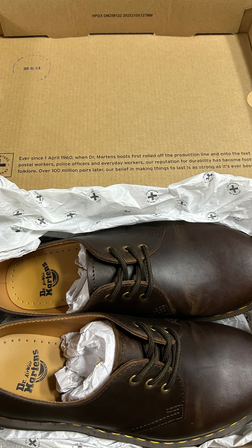 닥터마틴 1461 크레이지홀스 다크 브라운 240 상품이미지1
