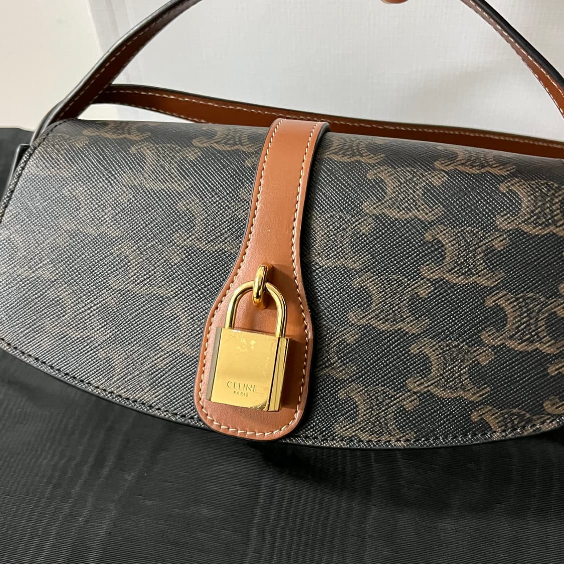 [S급/정품] 셀린느 타부 클러치 스트랩 가방 타부백 상품이미지6