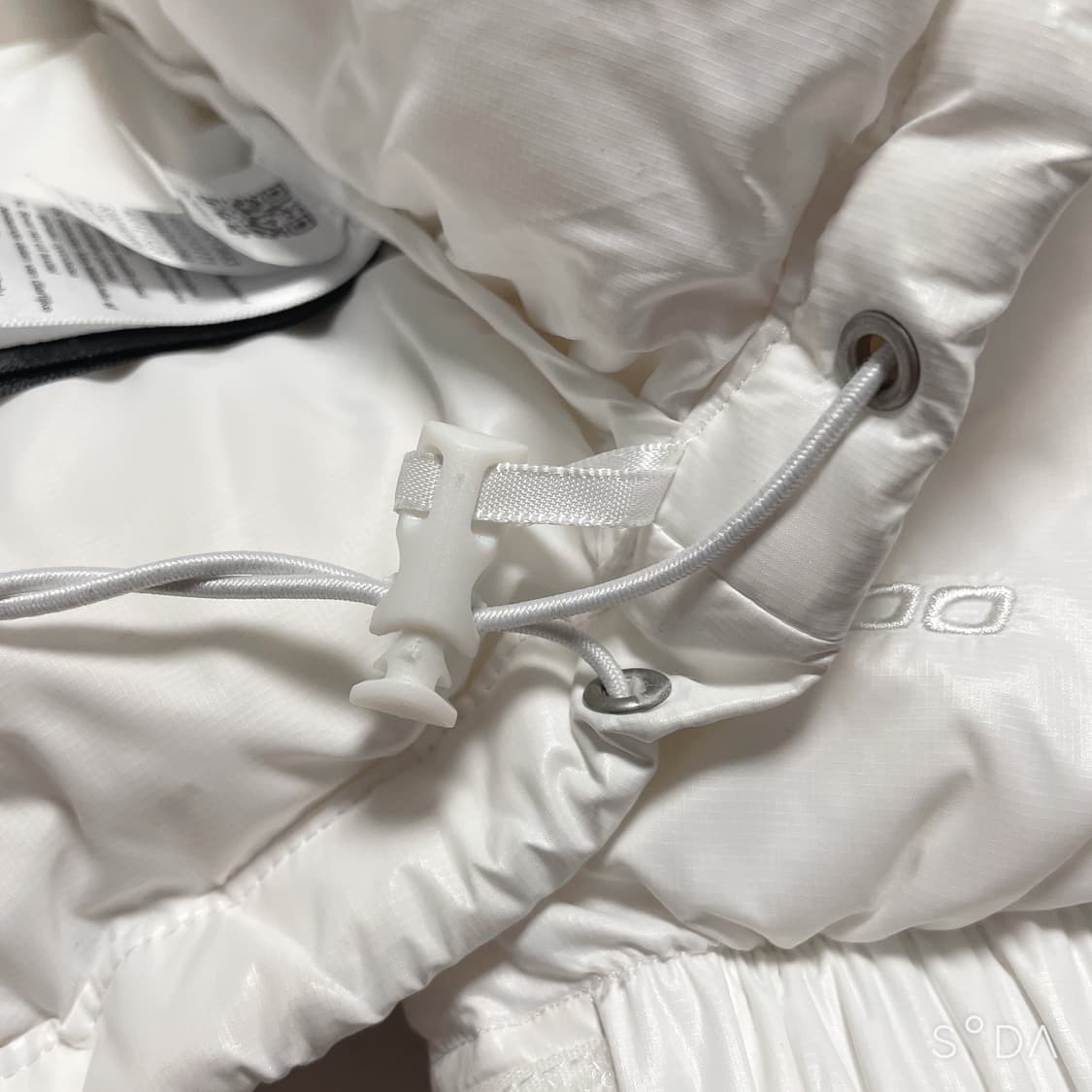 노스페이스 700 화이트/블랙 크롭 패딩 상품이미지8