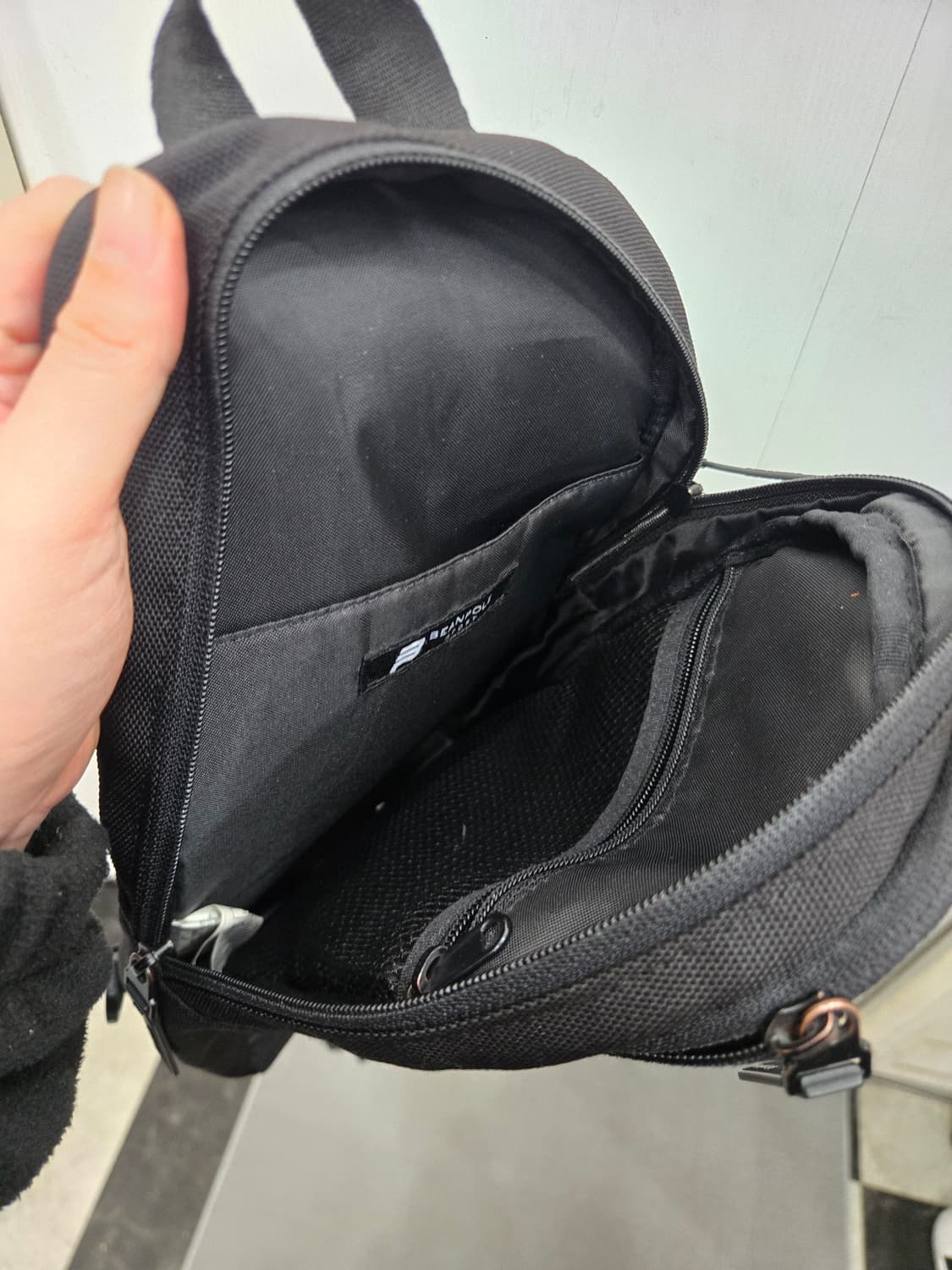 BEAN POLE 빈폴 힙색 가방! 올블랙 색상! 상품이미지3