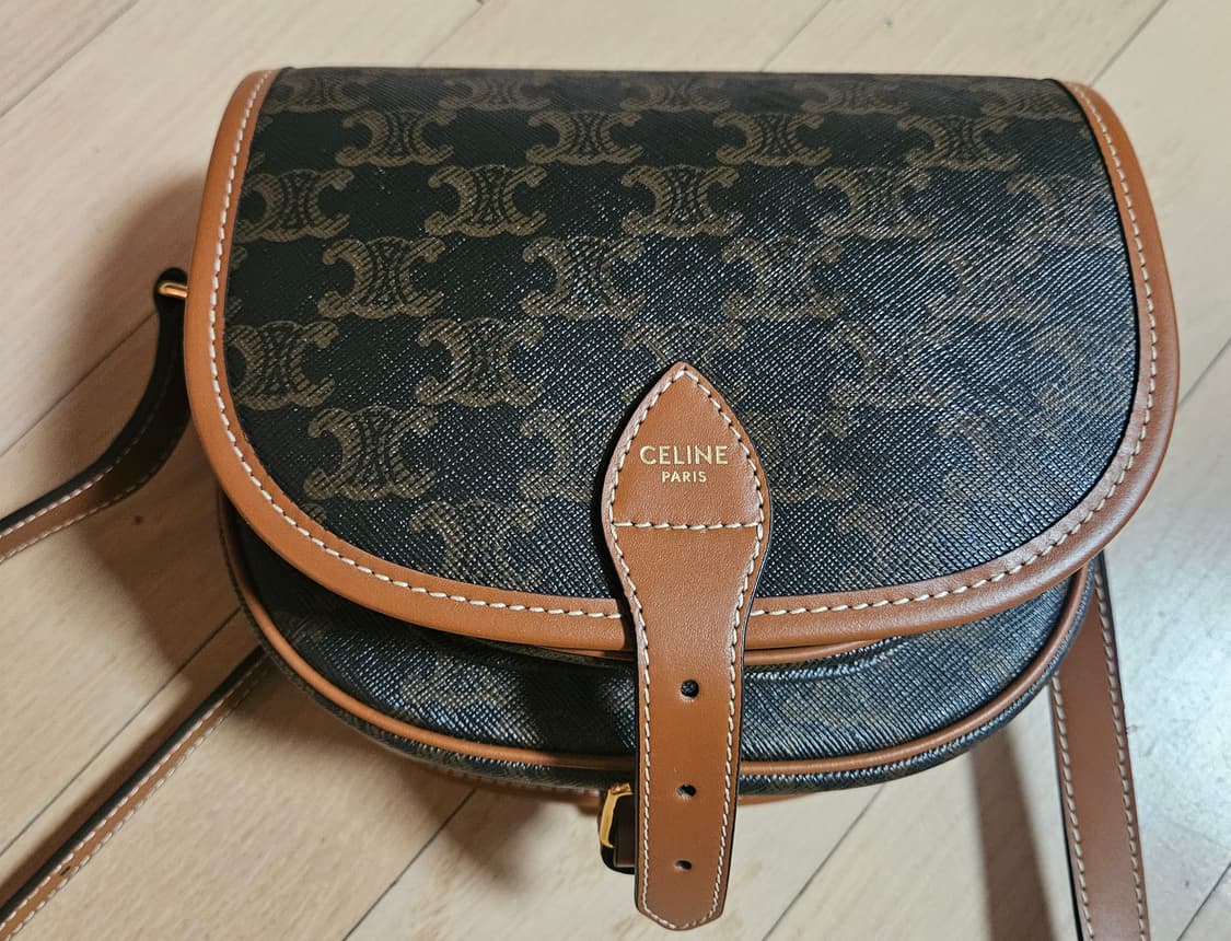 셀린느 트리옹프 캔버스 & 카프스킨 미디움 폴코백 상품이미지3