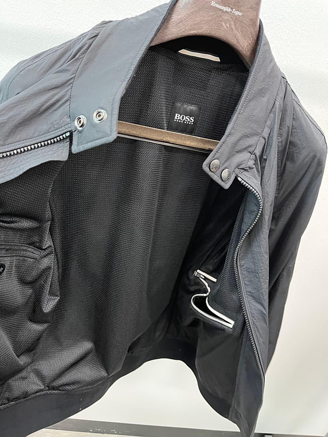 100) 휴고보스 나일론 패커블 블루종  상품이미지7