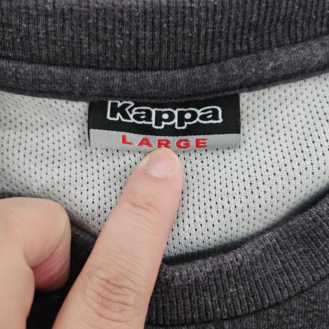 [100(L)] 카파 스몰로고 프린팅 베이직 맨투맨 0115YH1 상품이미지3