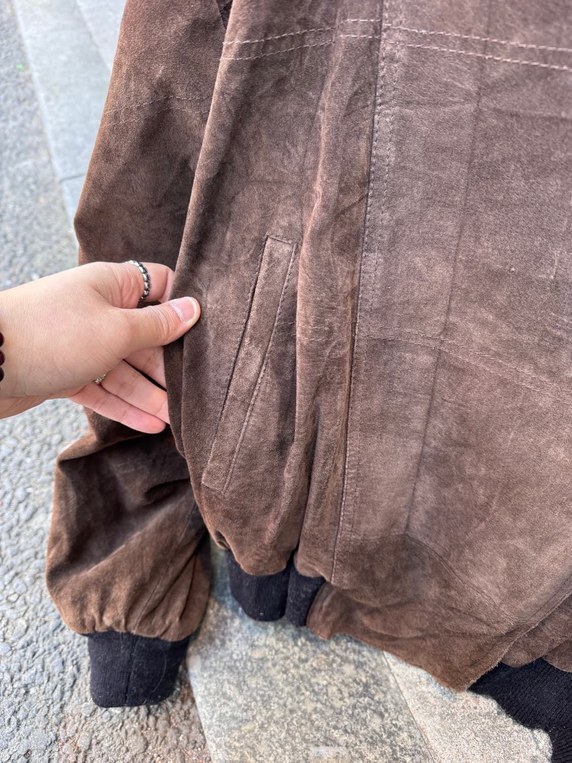 Falvis Div 언발란스 하이넥 스웨이드 크롭자켓  상품이미지5