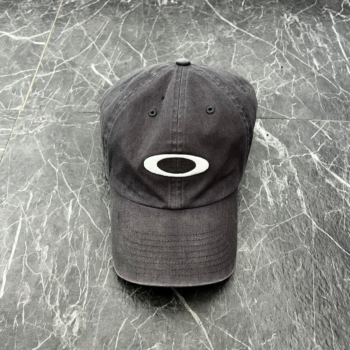 오클리 리믹스 대드 햇 블랙아웃 상품이미지1