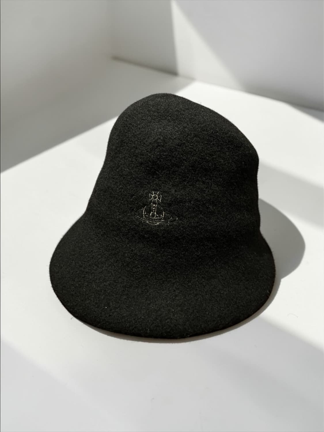 비비안 웨스트우드 울 버킷햇 상품이미지1