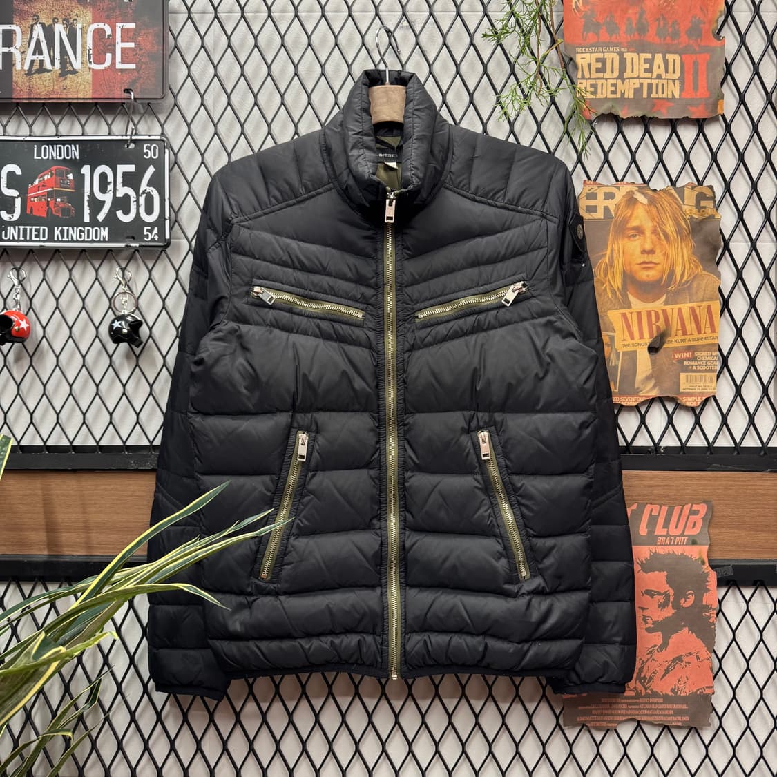 디젤 테크웨어 패딩 자켓 전면 집업 포켓 포인트 블랙 상품이미지1