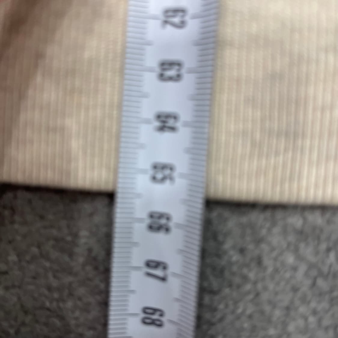 105 헤지스 반버튼니트 상품이미지8