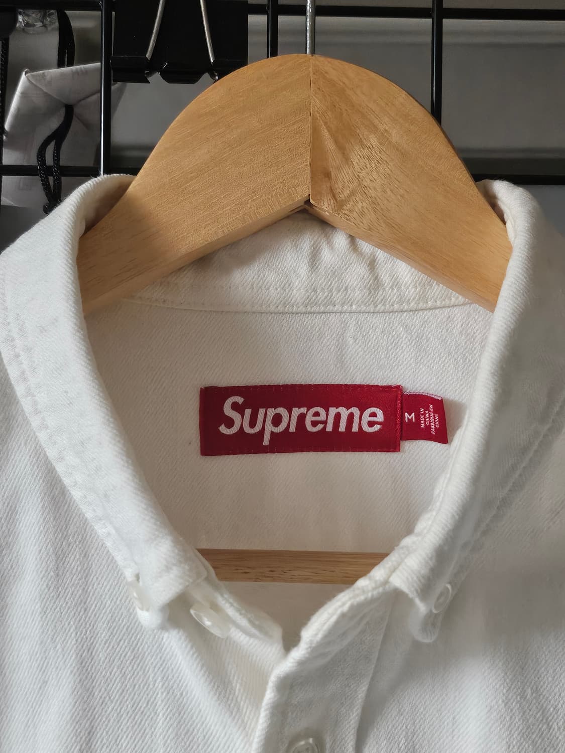 슈프림 스몰 박스 데님 셔츠 화이트 M 상품이미지3