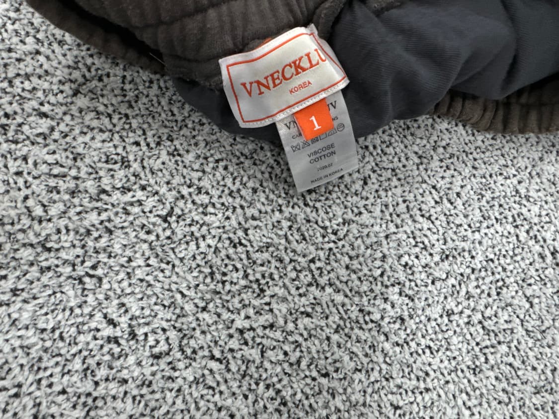 VNECKLUV 투톤 조거팬츠 상품이미지4