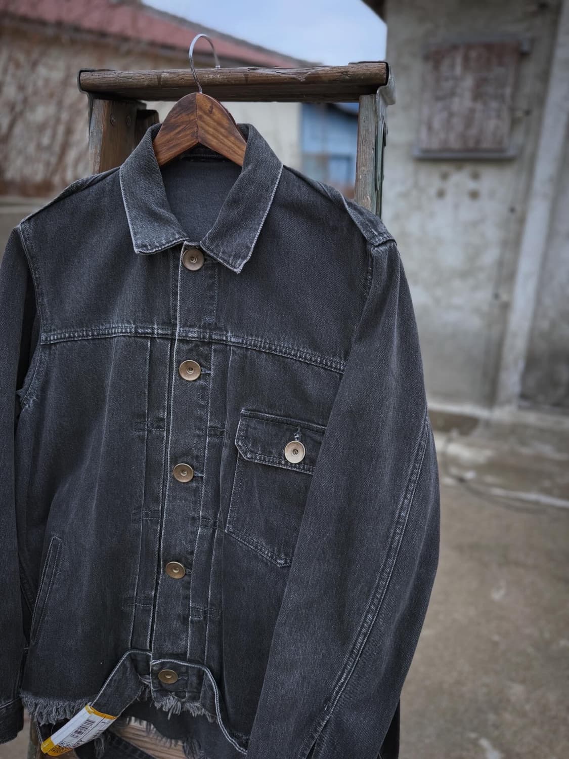 Mihara Yasuhiro Distressed Denim Trucker 상품이미지2
