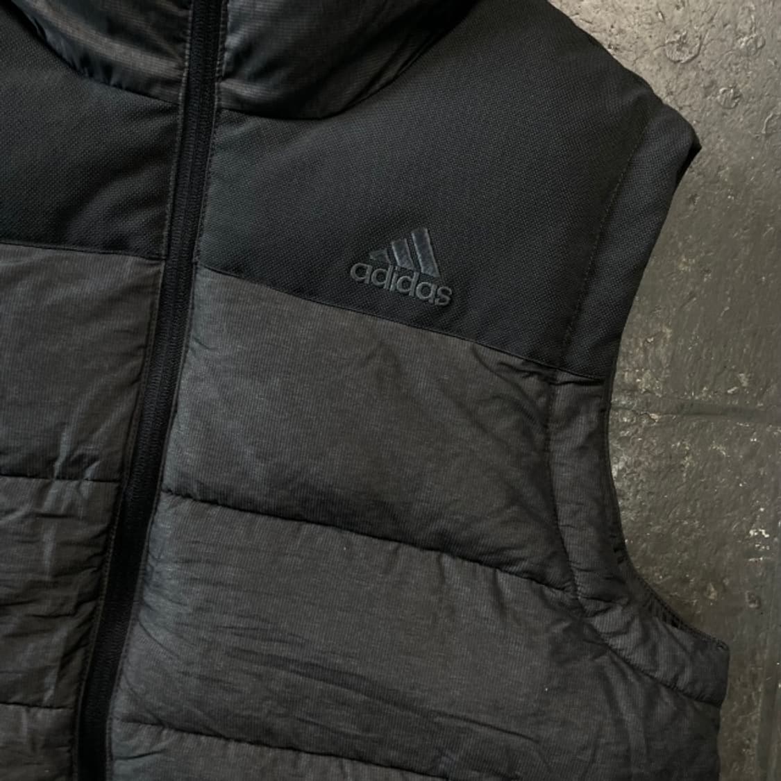105 아디다스 패딩조끼  상품이미지2