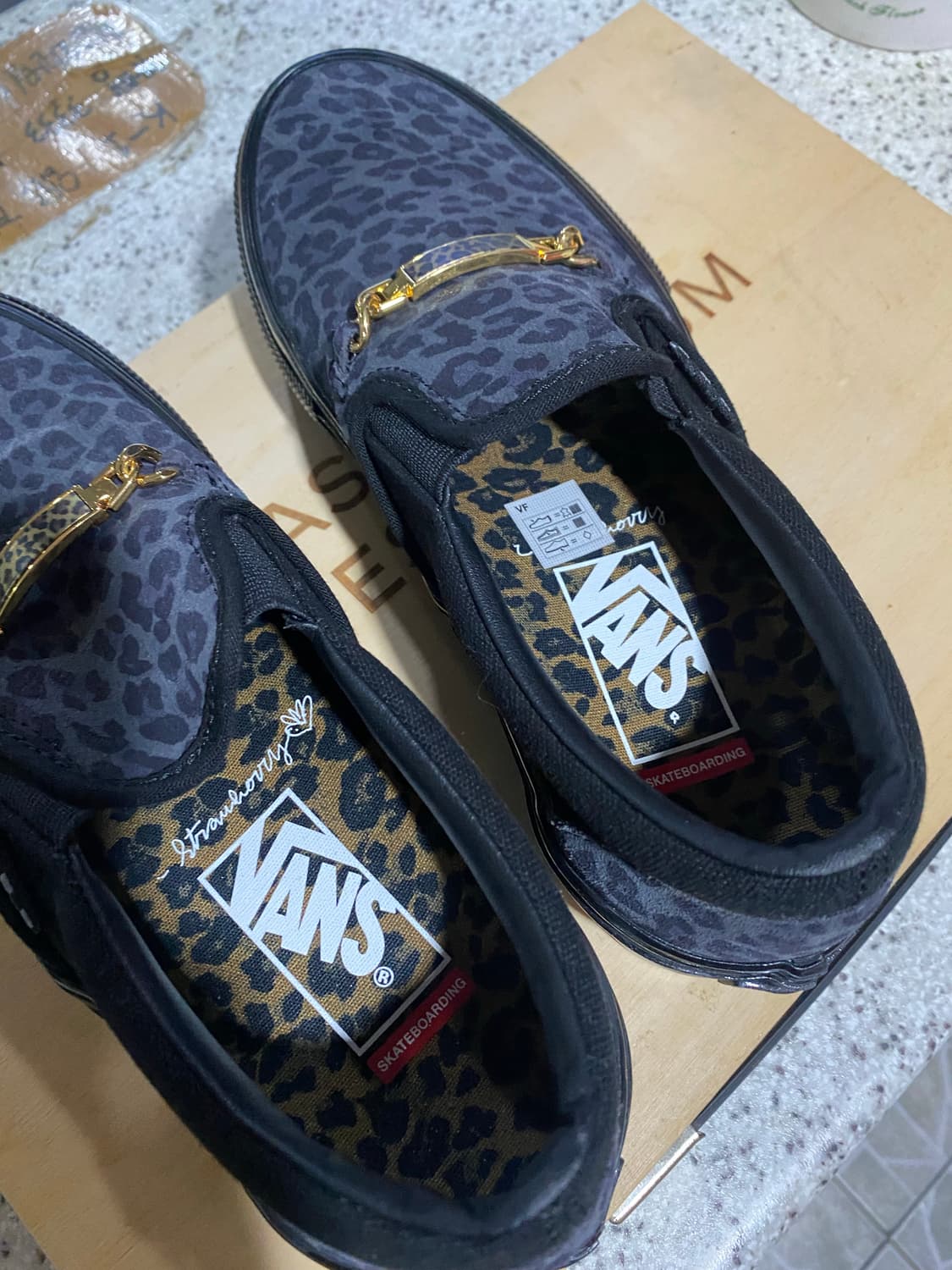 반스 레오파드 슬립온 230(새상품) 상품이미지4