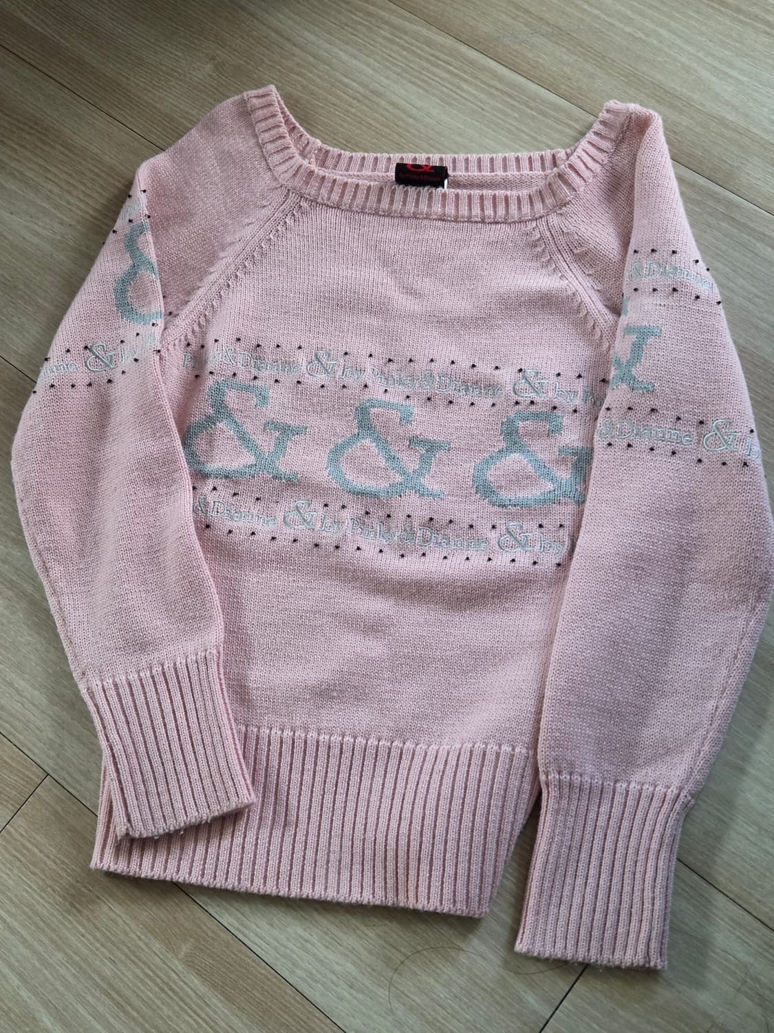 핑키앤다이안 빈티지 핑크 오프숄더 니트 상품이미지1