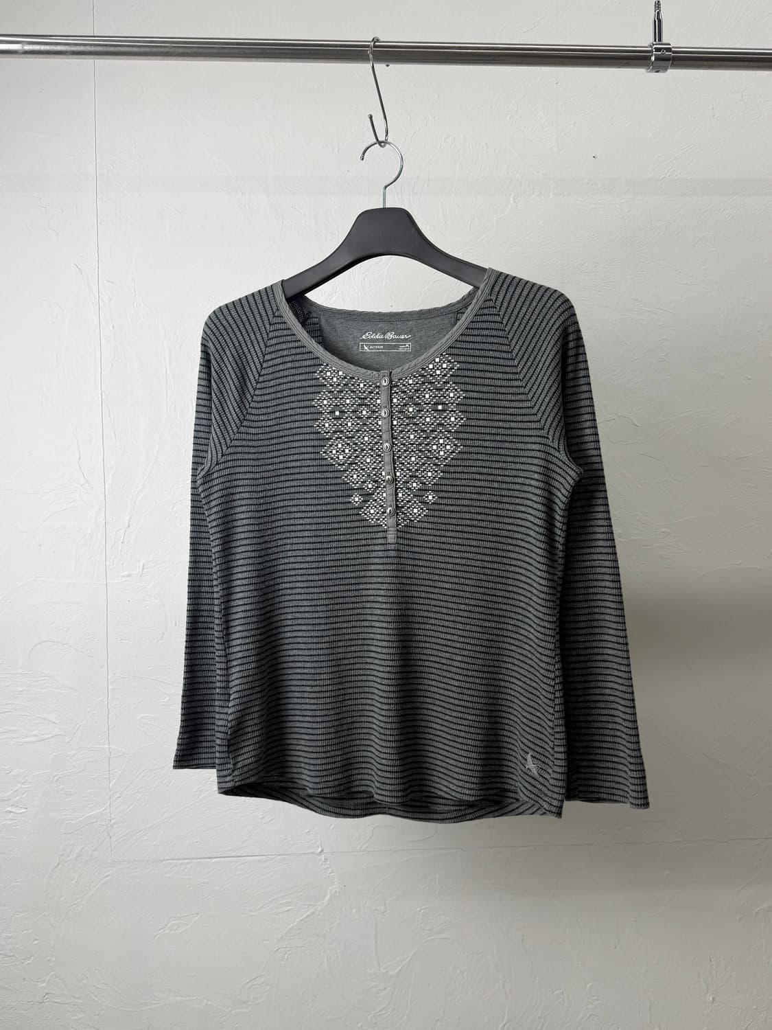 에디바우어 헨리넥 와플 롱 슬리브 상품이미지1