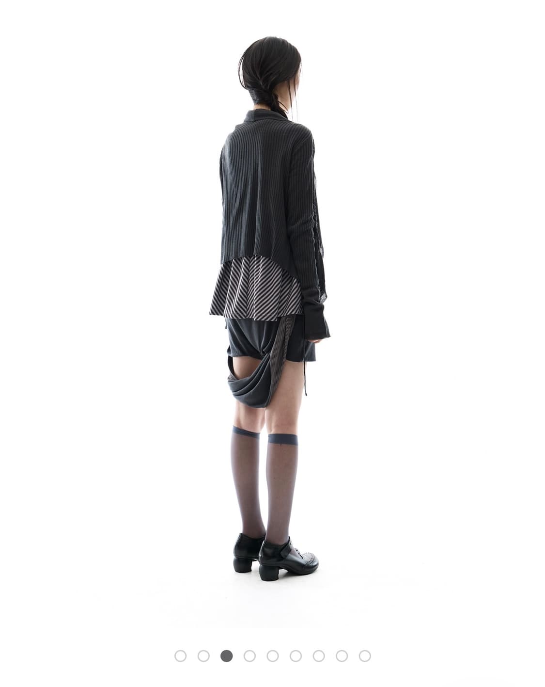 오호스 Ruffled Drape Cardigan Charcoal 상품이미지3