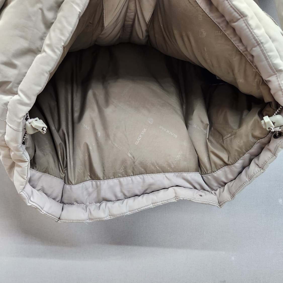 블랙야크 고어텍스 라쿤털 구스다운 패딩 85(M~L) 상품이미지5