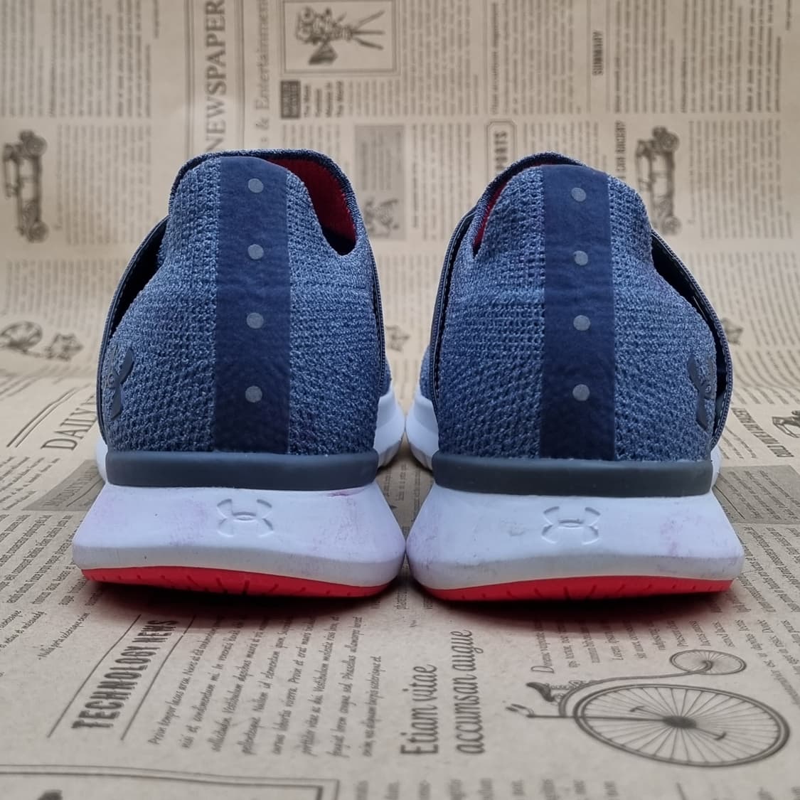 언더아머 스피드폼 여성런닝화235 상품이미지4