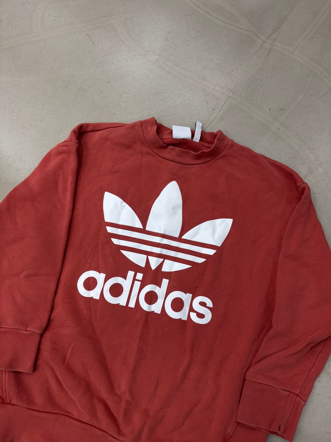 아디다스 맨투맨 버건디 S 상품이미지2