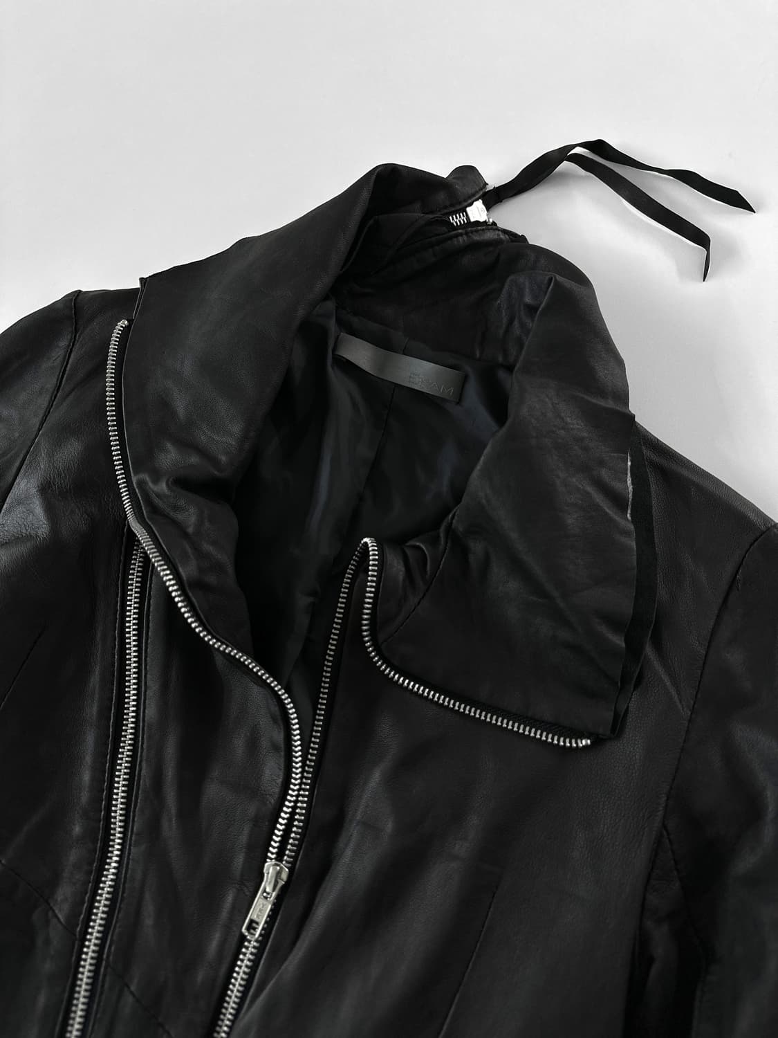 에캄 비대칭 램스킨 레더 자켓 상품이미지5