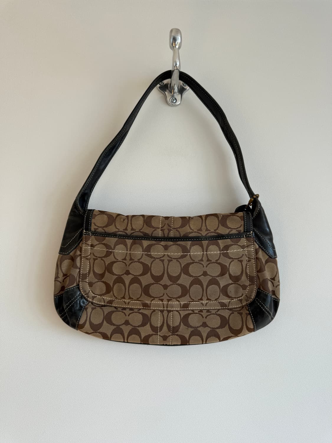 코치(COACH) 모노그램 숄더백 상품이미지4