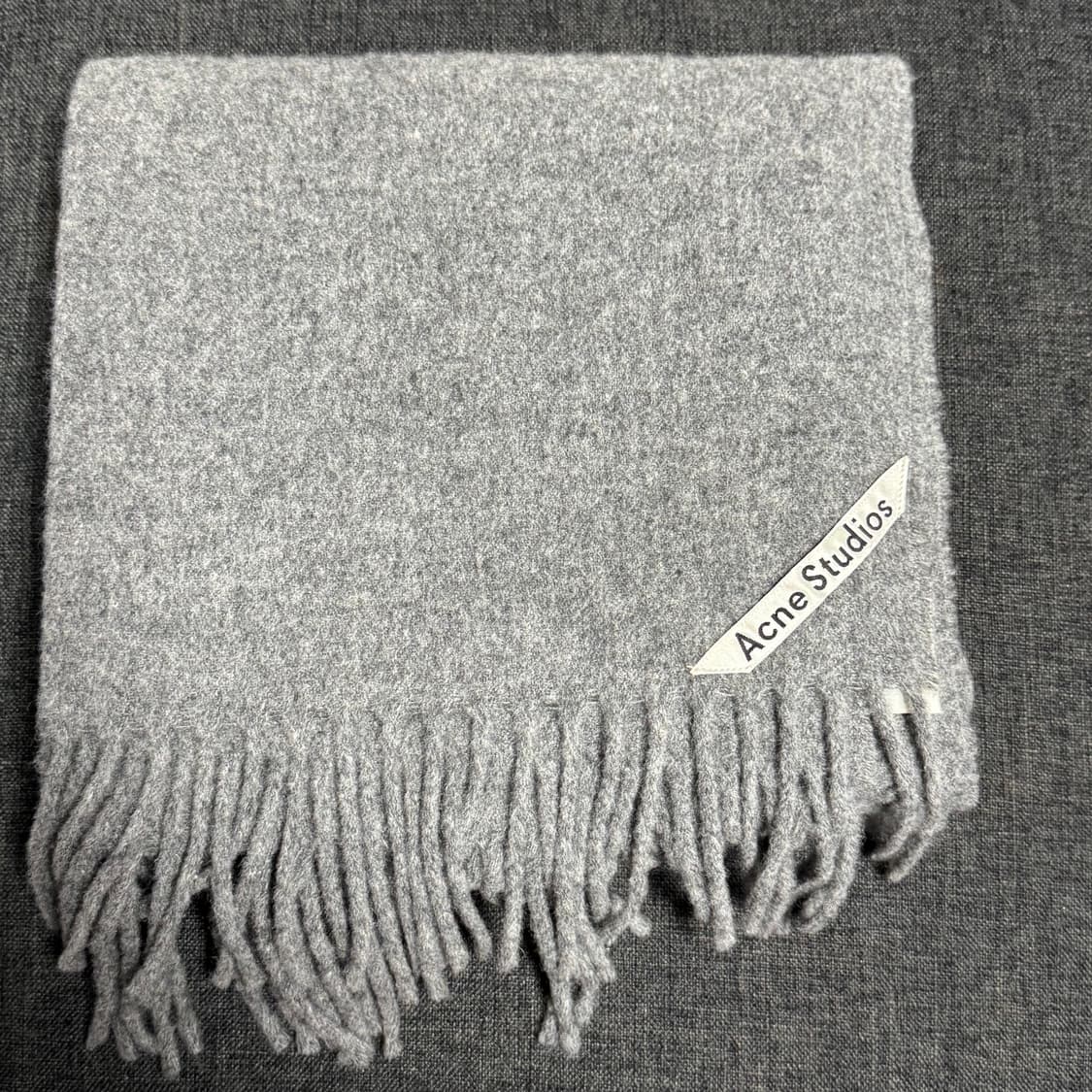 아크네스튜디오 울 머플러 그레이 상품이미지1
