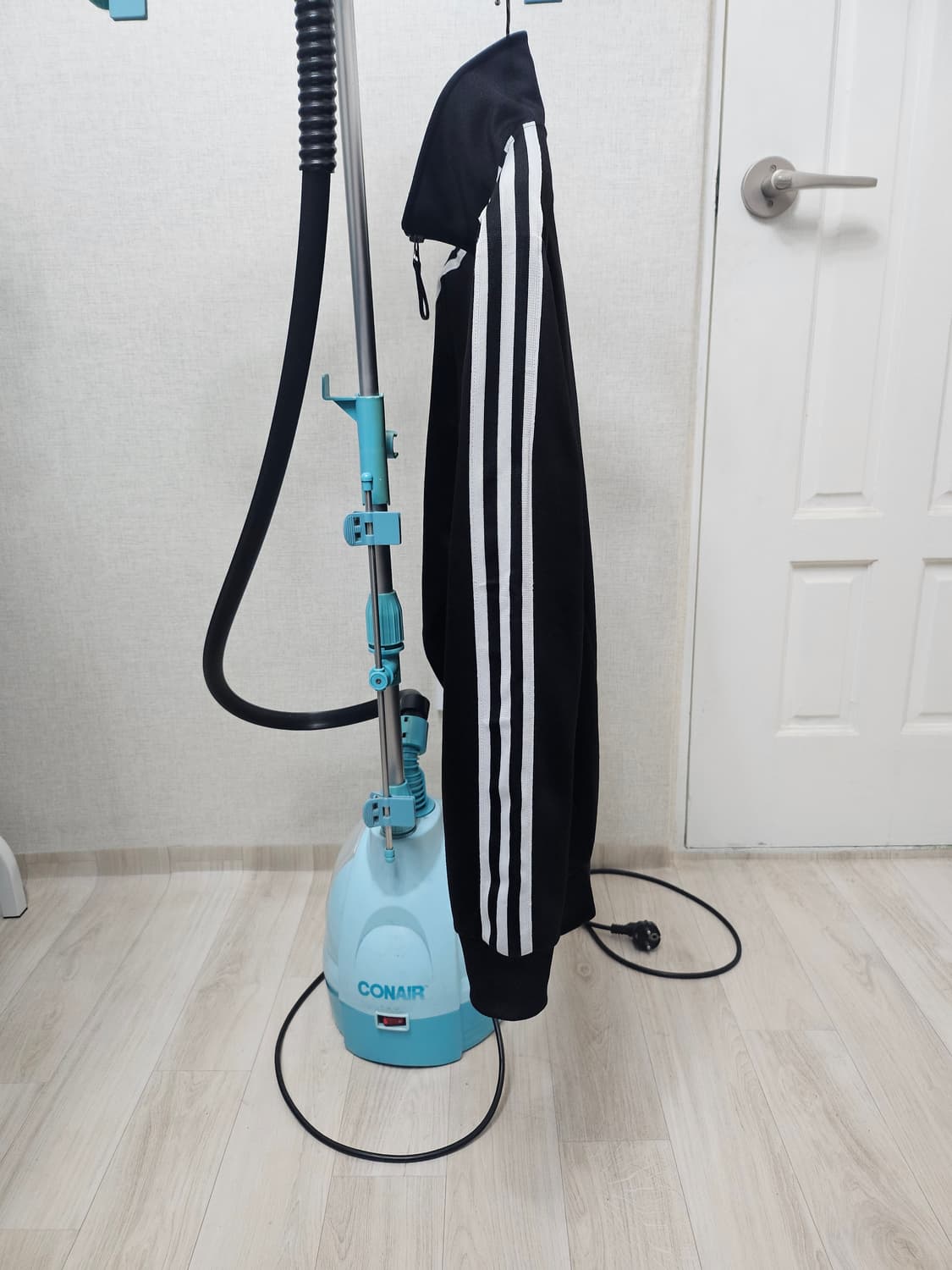 (95)M ☆초대장급☆ 아디다스 에센셜 [검흰] 트랙탑져지 상품이미지4