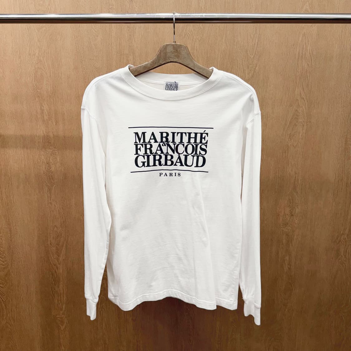 마리떼 프랑소와 저버 긴팔 티셔츠 로고 프린팅 디테일 레귤러핏 화이트 상품이미지2