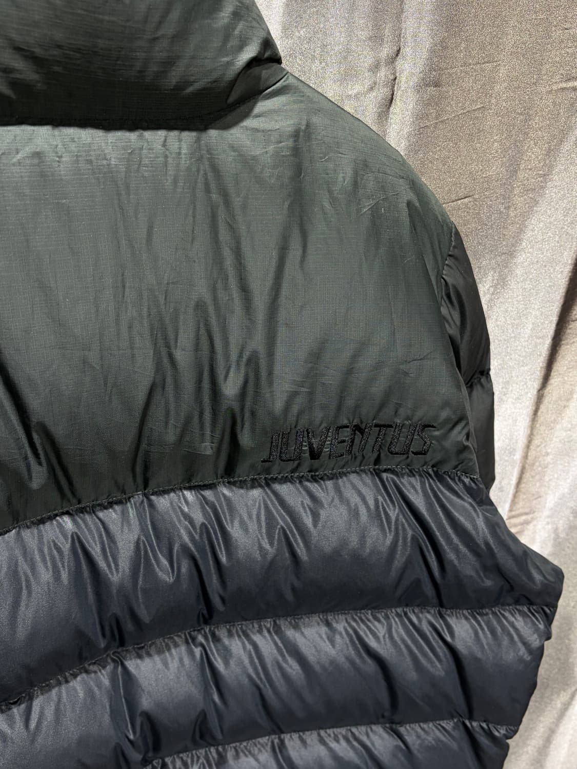 XL 나이키 유밴투스 스우시 블랙그레이 패딩 상품이미지4