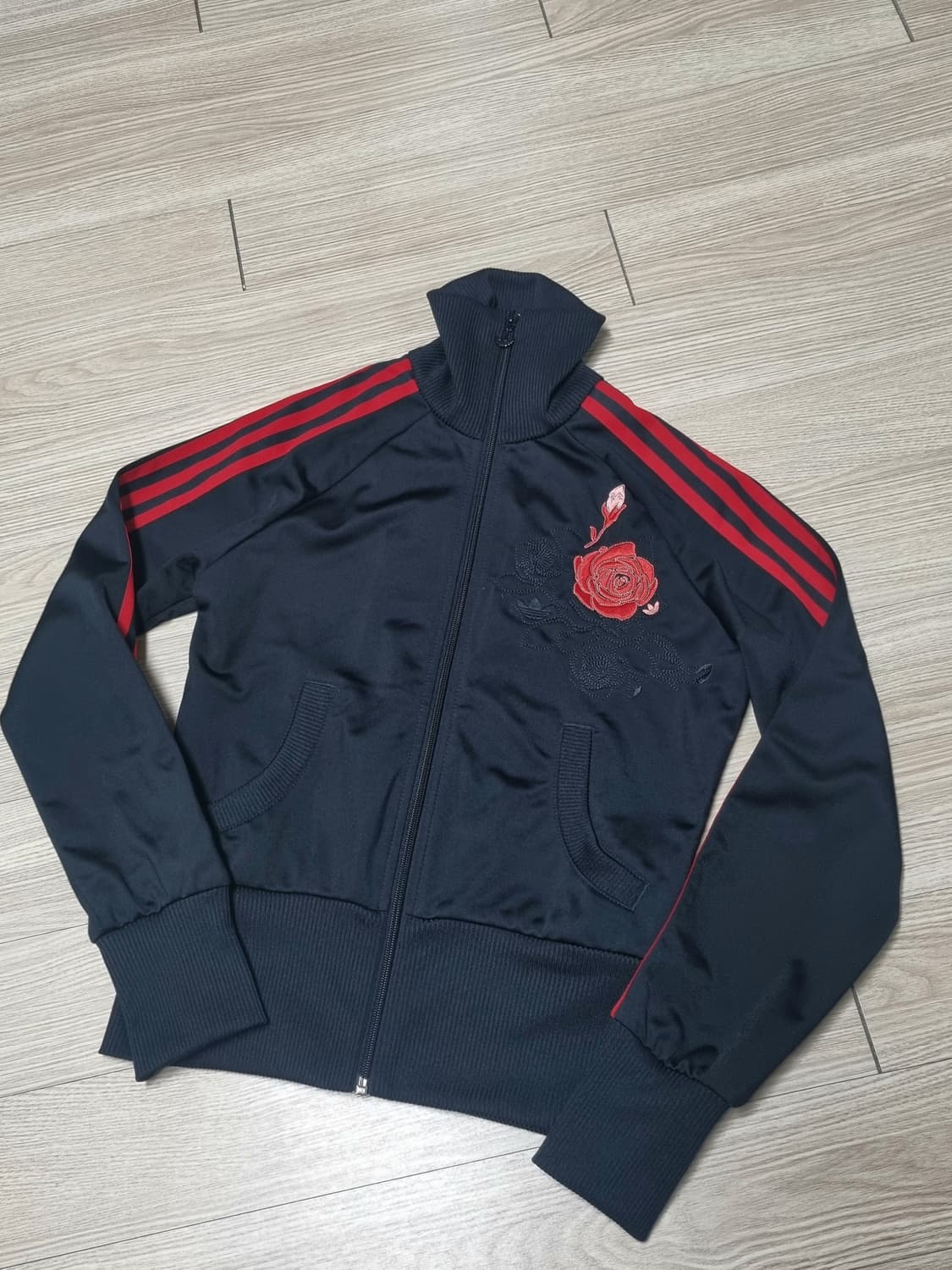 레트로 로즈 아디다스 트랙탑 상품이미지1