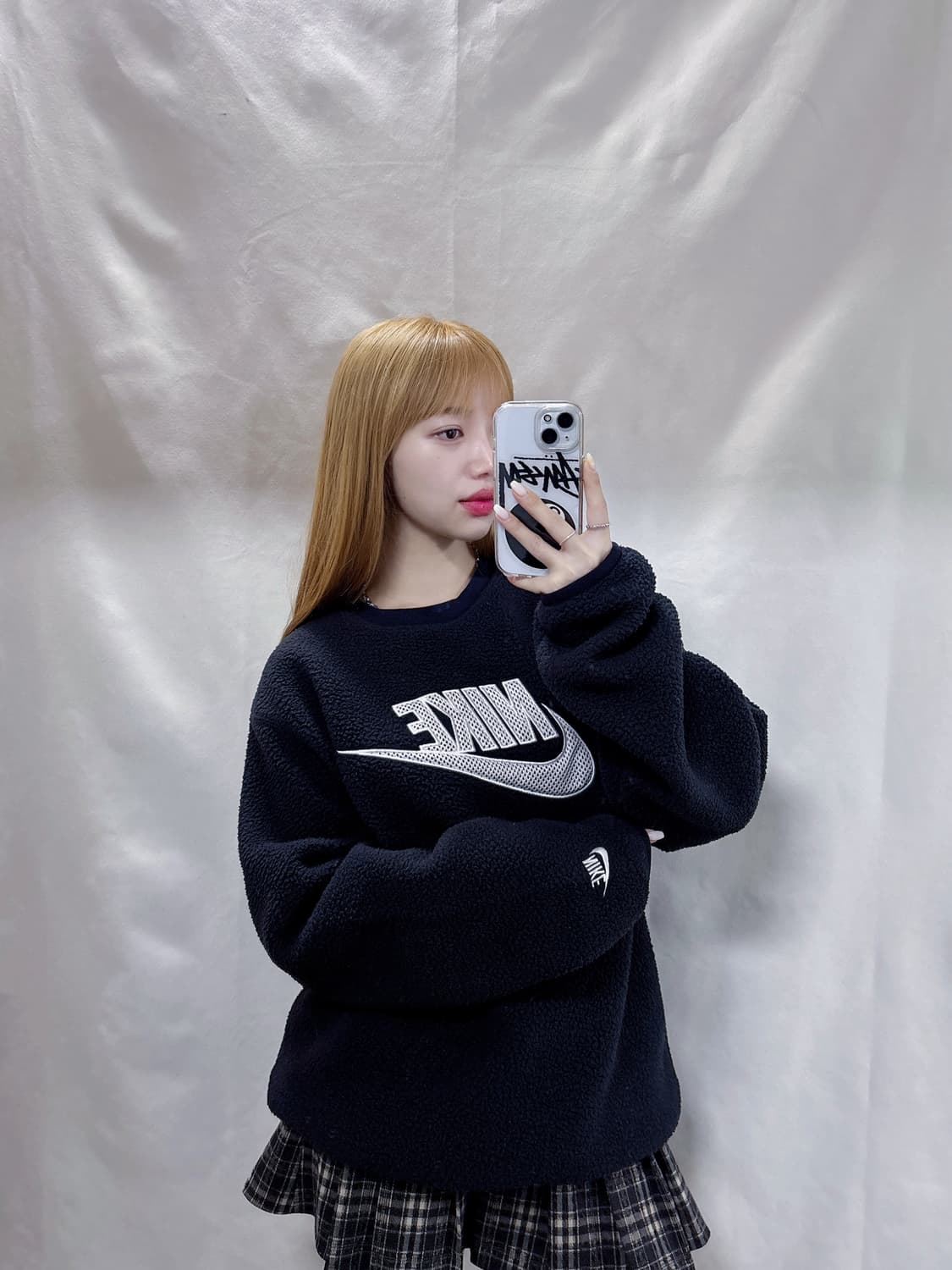 나이키 빅로고 블랙 오버핏 플리스 맨투맨  상품이미지1