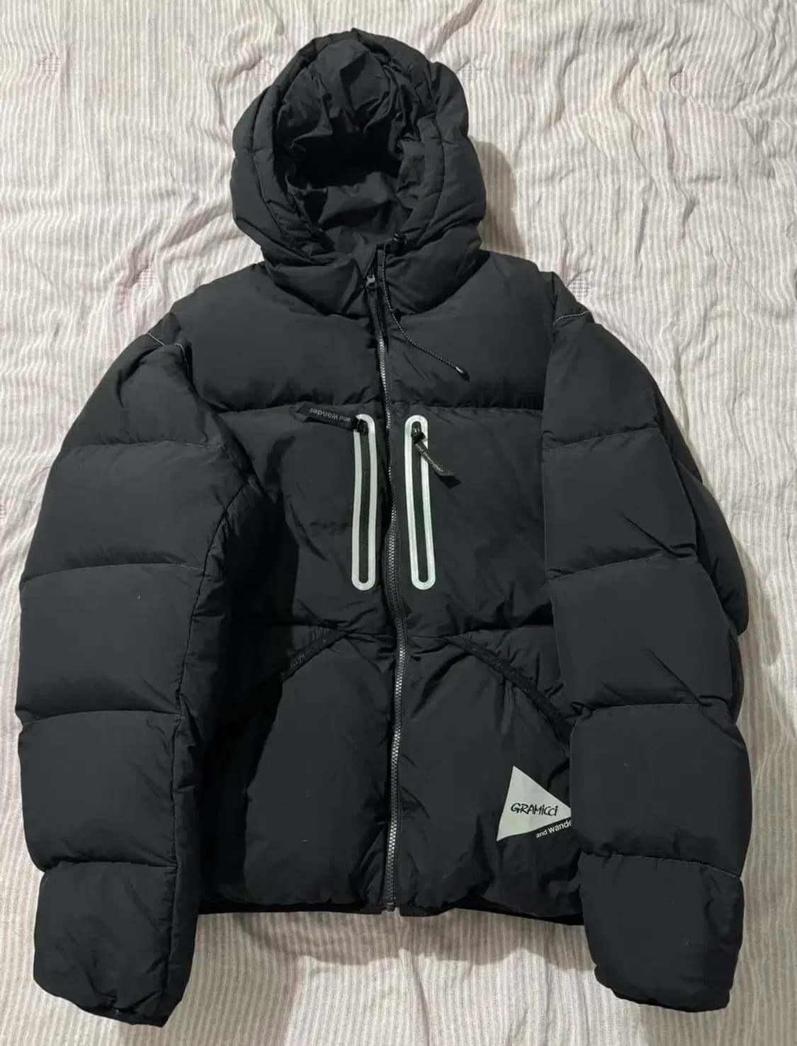 앤드 원더 x 그라미치 다운 자켓(블랙, XL) 상품이미지1