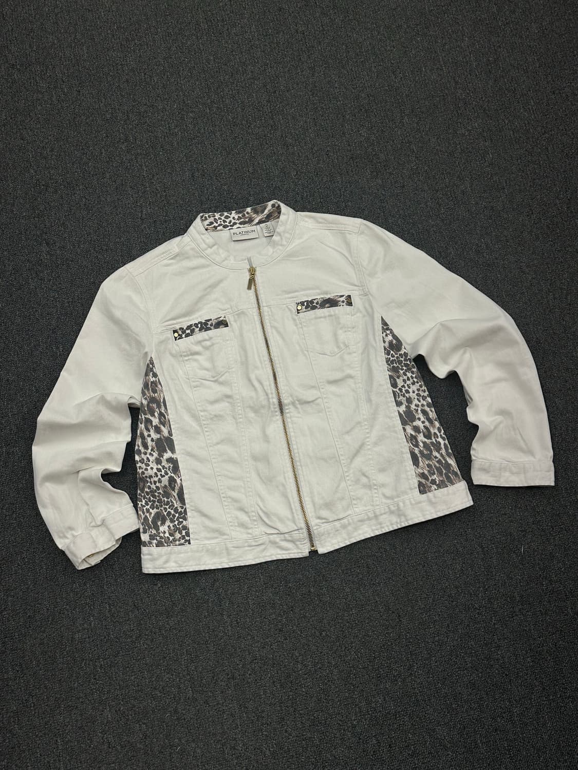 2)플래티넘 화이트 데님 레오파드 패턴 자켓 상품이미지2