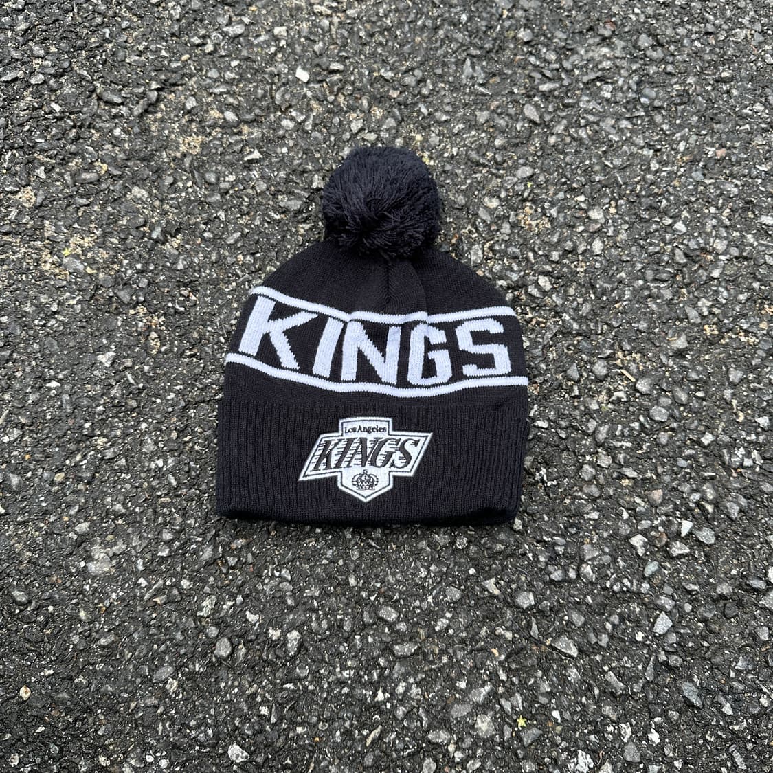 vintage NHL LA king pompom beanie 상품이미지1