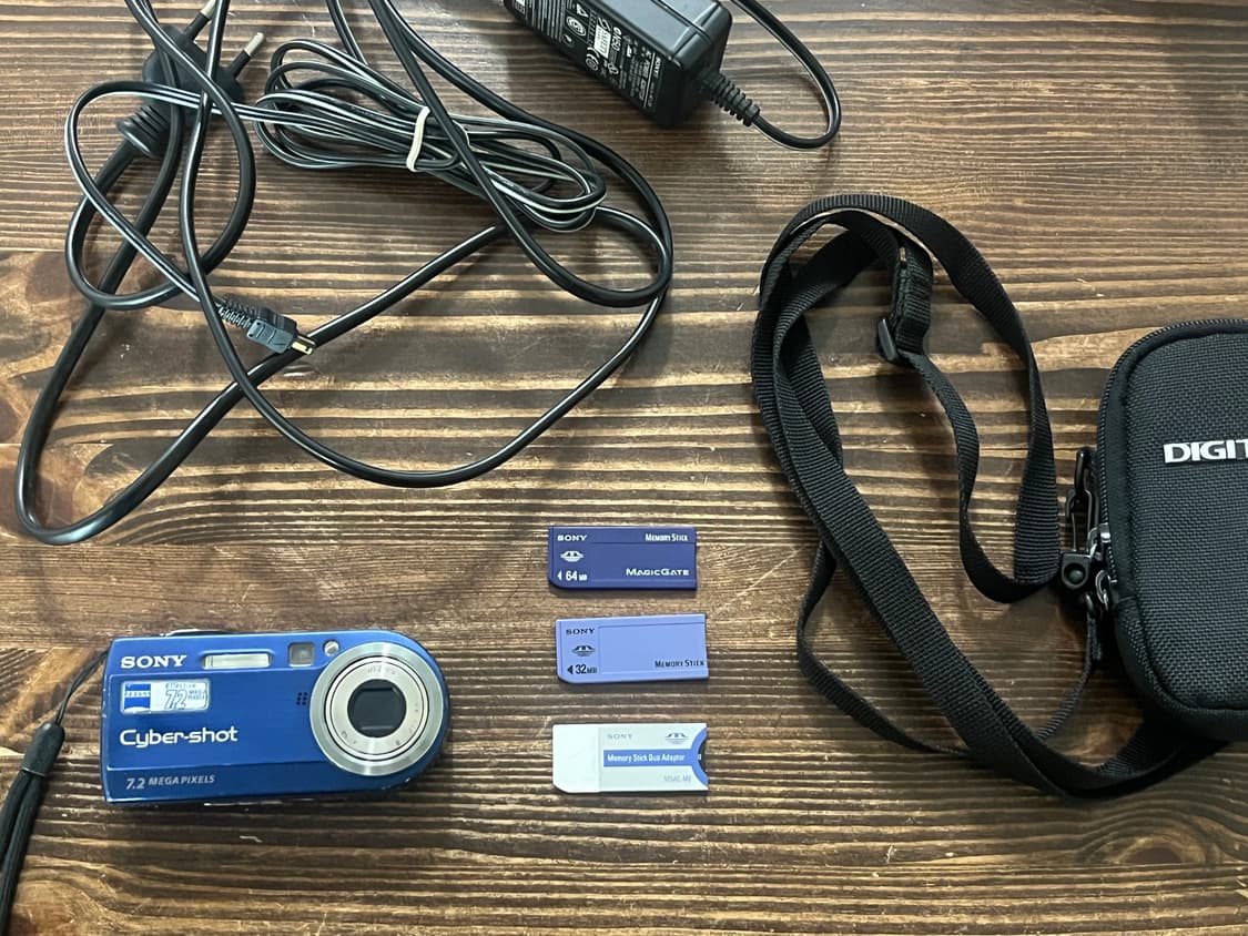 Sony Cyber-shot DSC-P150 (블루) 720만 화소 상품이미지2