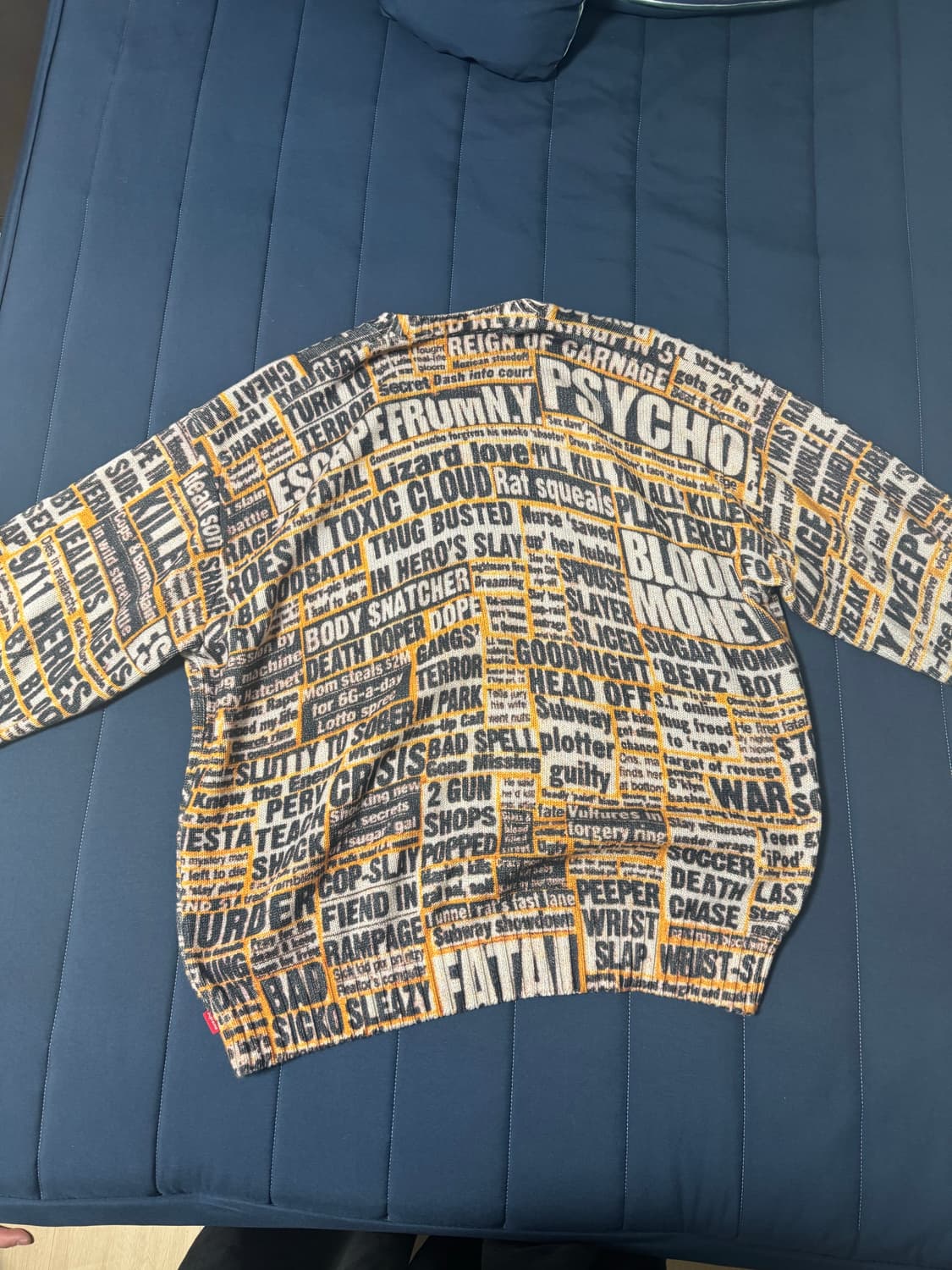 슈프림 니트 상품이미지3