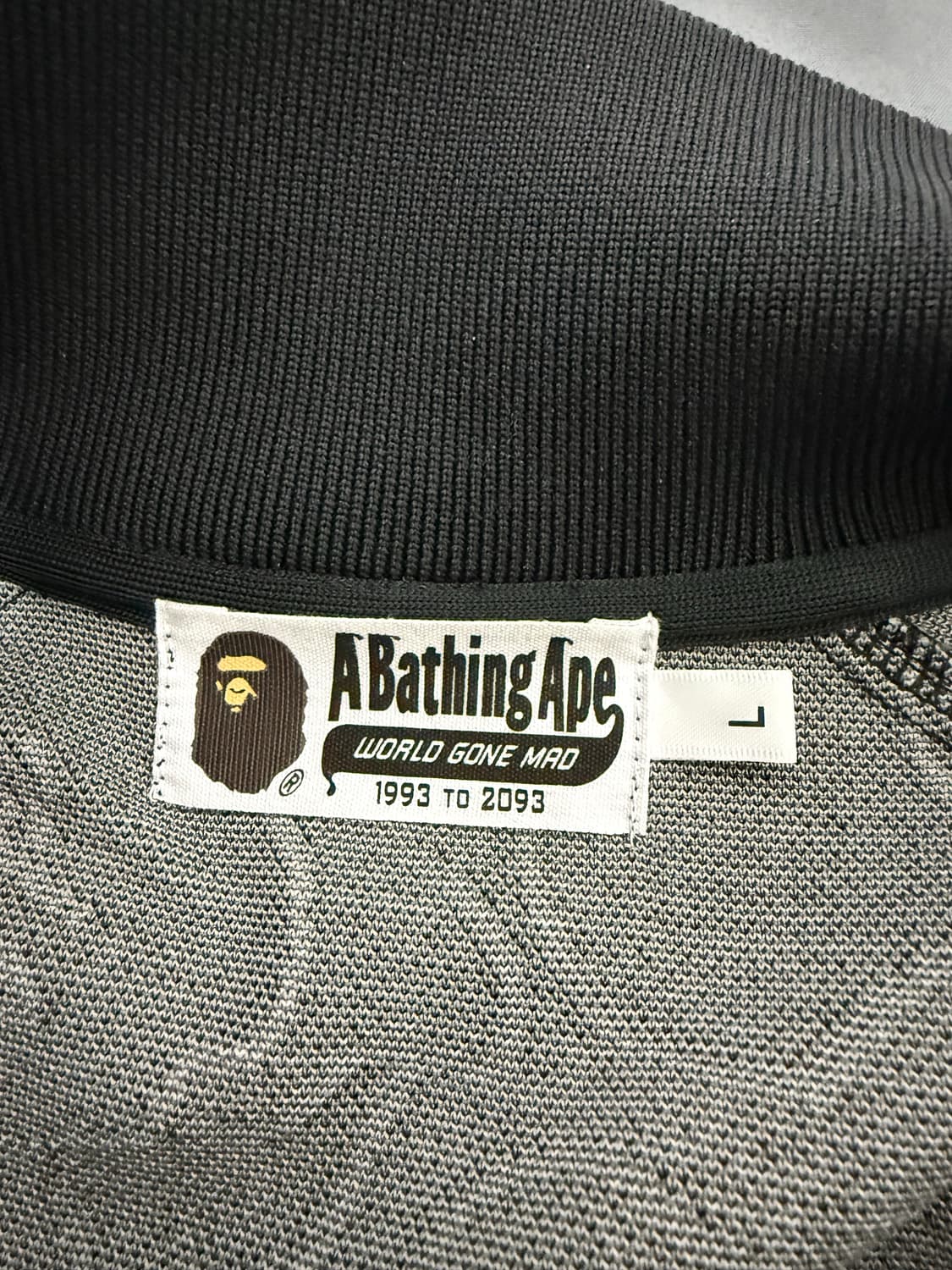 베이프 네온 카모 자카드 트랙 자켓 블랙 상품이미지2